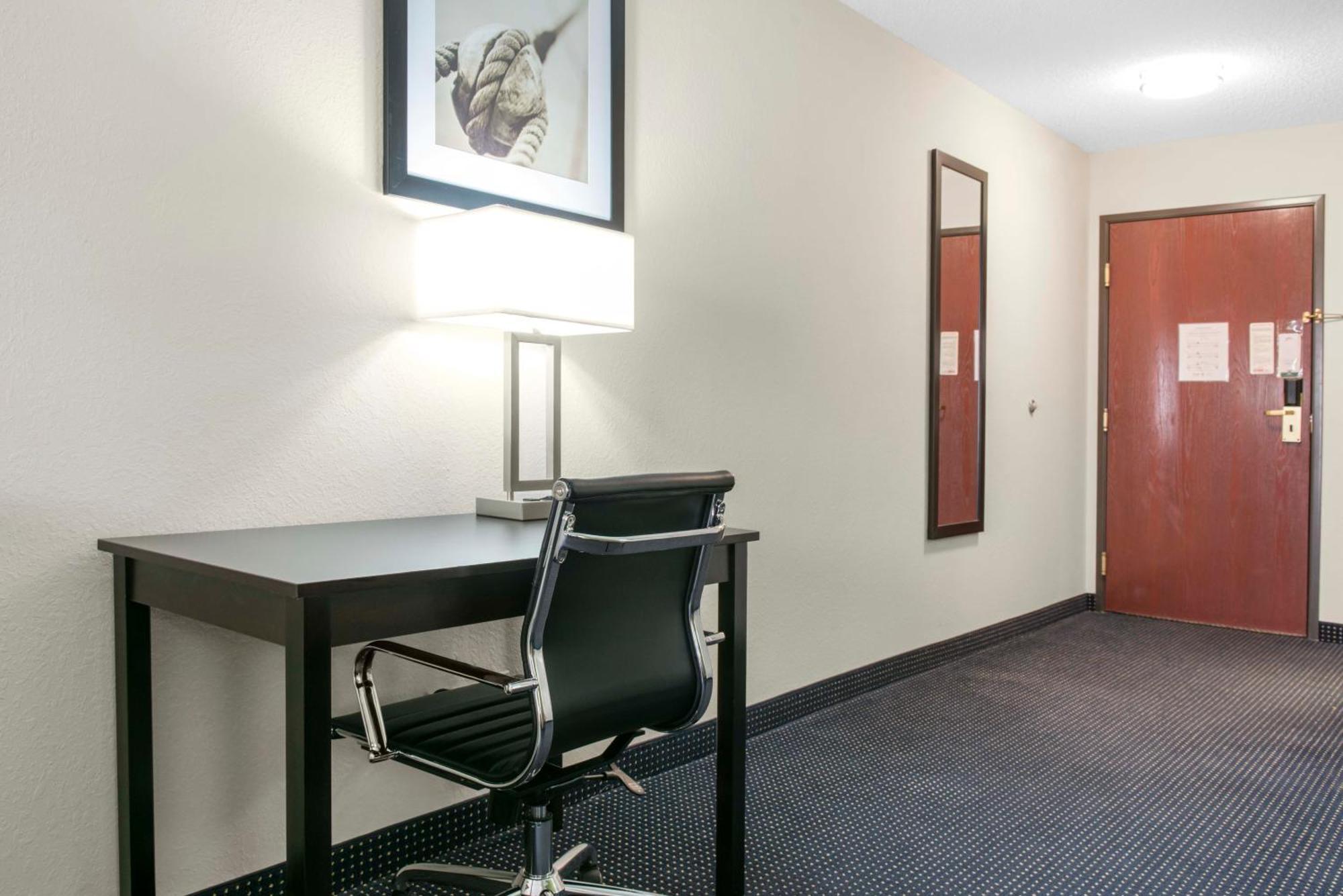 Quality Inn & Suites Anderson I-69 Εξωτερικό φωτογραφία