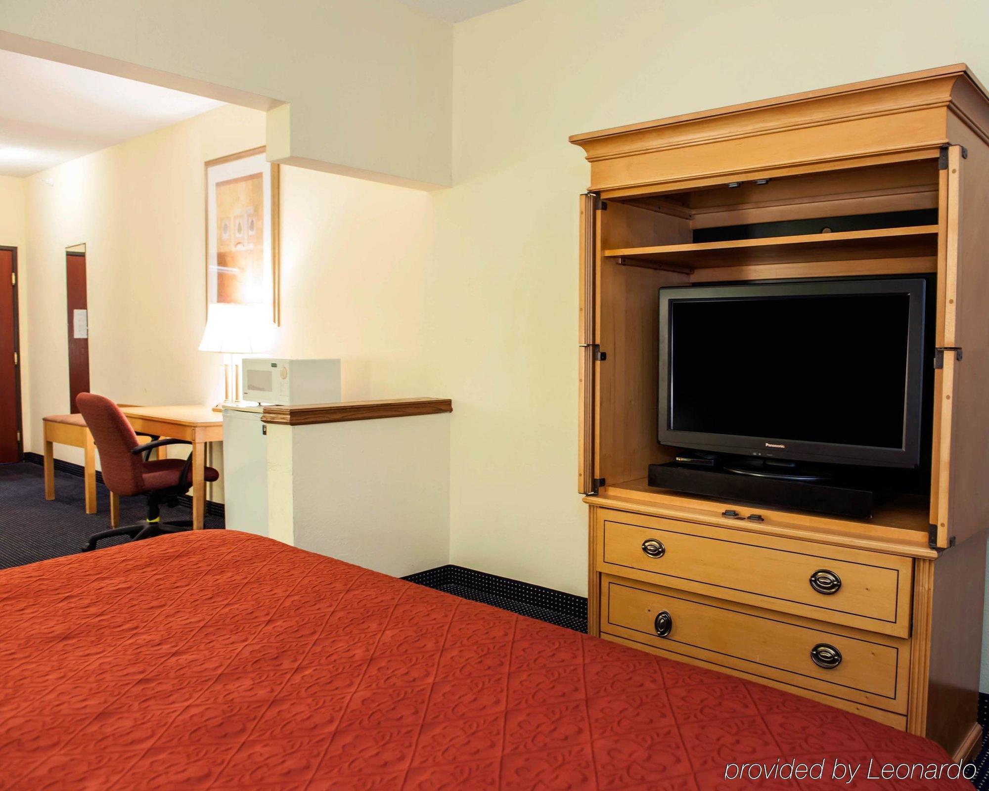 Quality Inn & Suites Anderson I-69 Εξωτερικό φωτογραφία